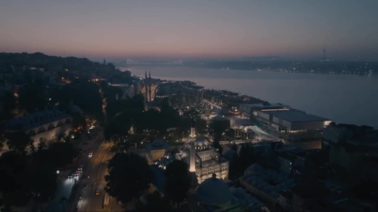 Galataport, la terminal de cruceros de İstanbul en Karaköy, vista desde el aire
